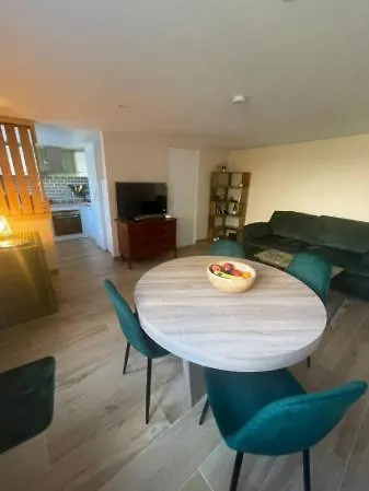 Apartment Maison Cosy Avec Jardin & Parking, Proche